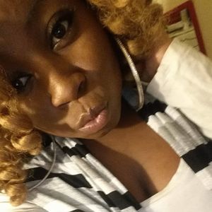 Meet your Posher, Qushee